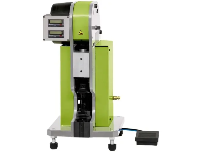 Pneumatic Crimp. Machine CM 25-6